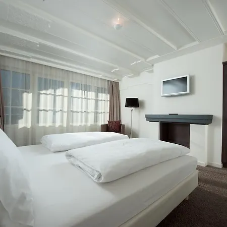 Streifsuite By Q! 4*